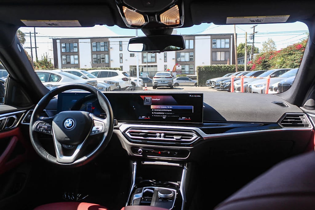 Thumbnail: 2023 BMW i4 - 2