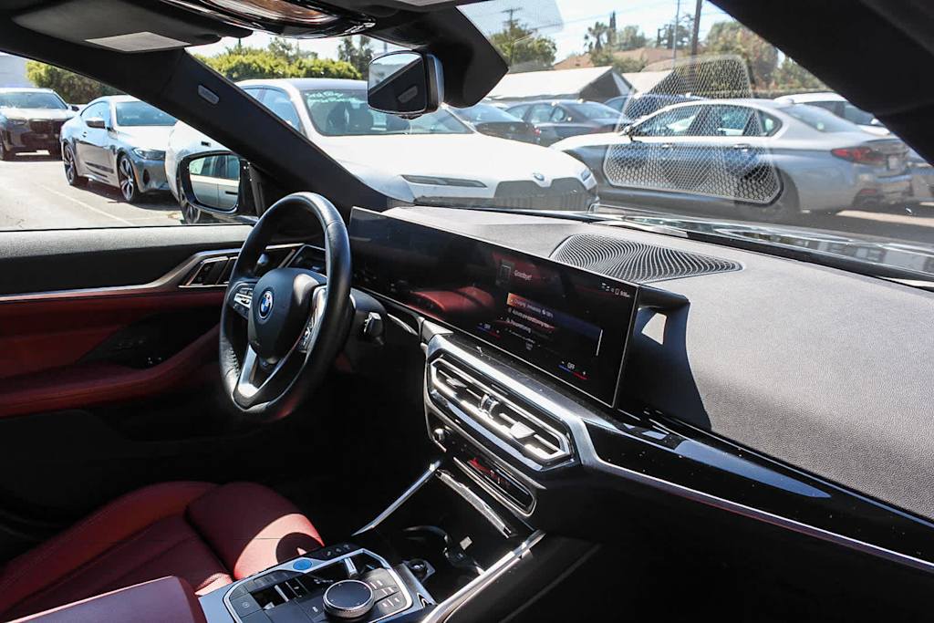 Thumbnail: 2023 BMW i4 - 10