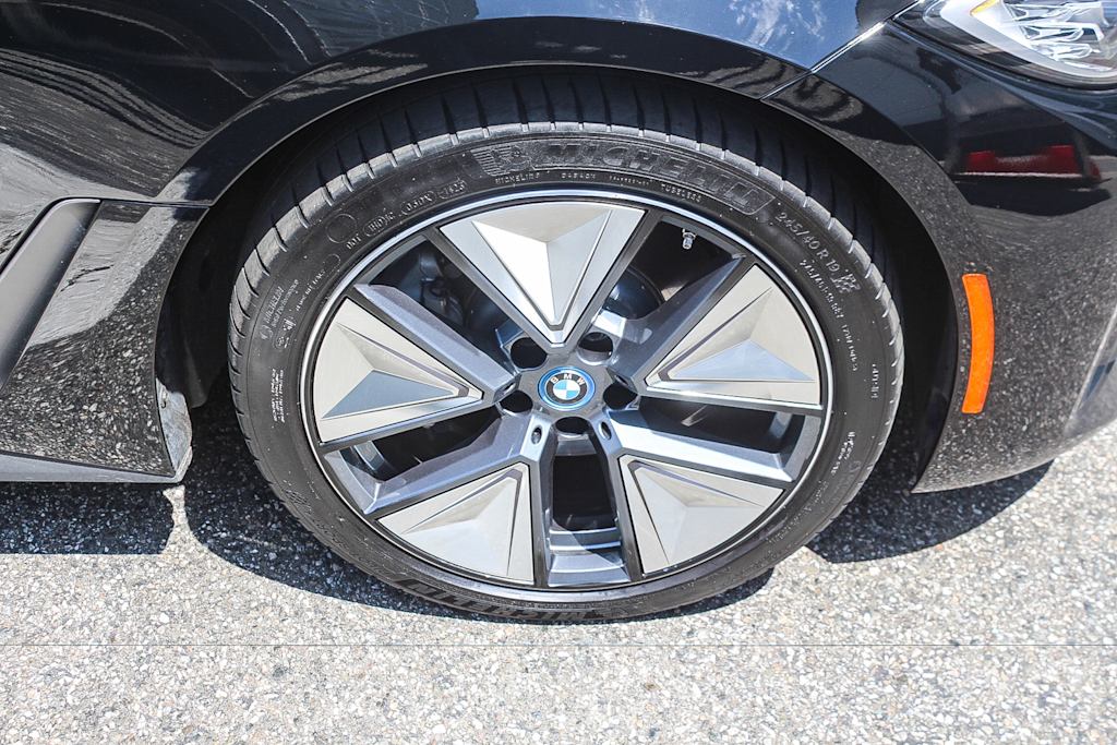 Thumbnail: 2023 BMW i4 - 19
