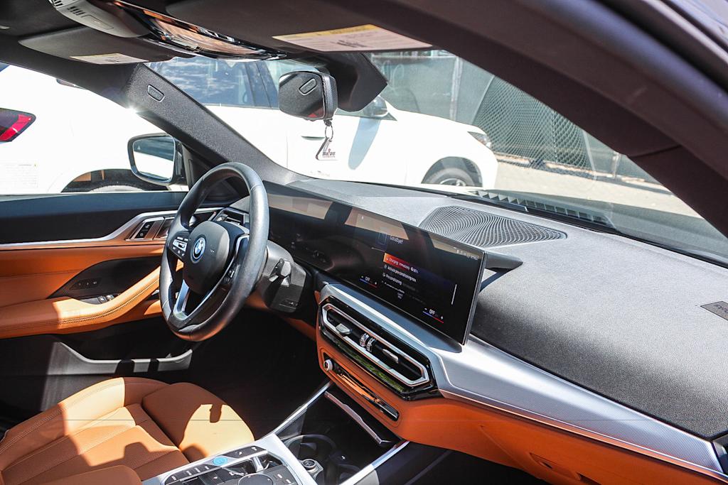 Thumbnail: 2023 BMW i4 - 10