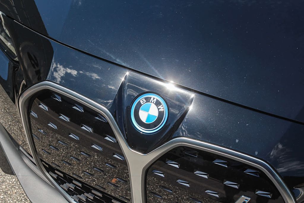 Thumbnail: 2023 BMW i4 - 14