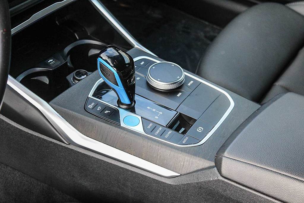 Thumbnail: 2023 BMW i4 - 15