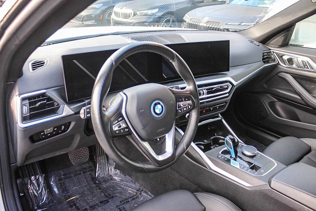 Thumbnail: 2023 BMW i4 - 13