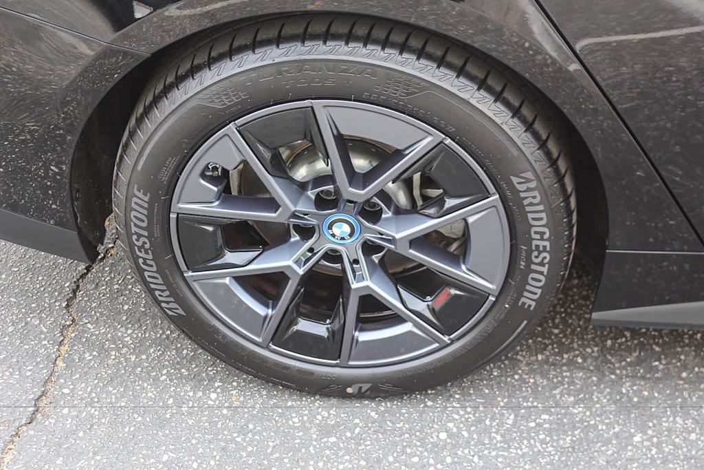 Thumbnail: 2023 BMW i4 - 6