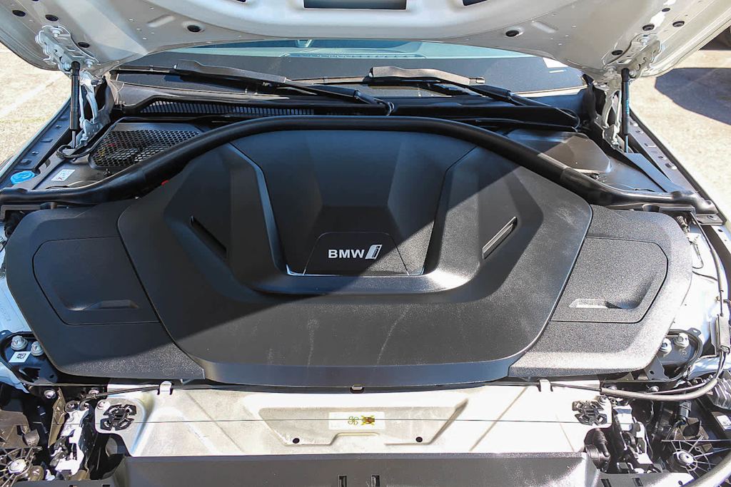 Thumbnail: 2023 BMW i4 - 8