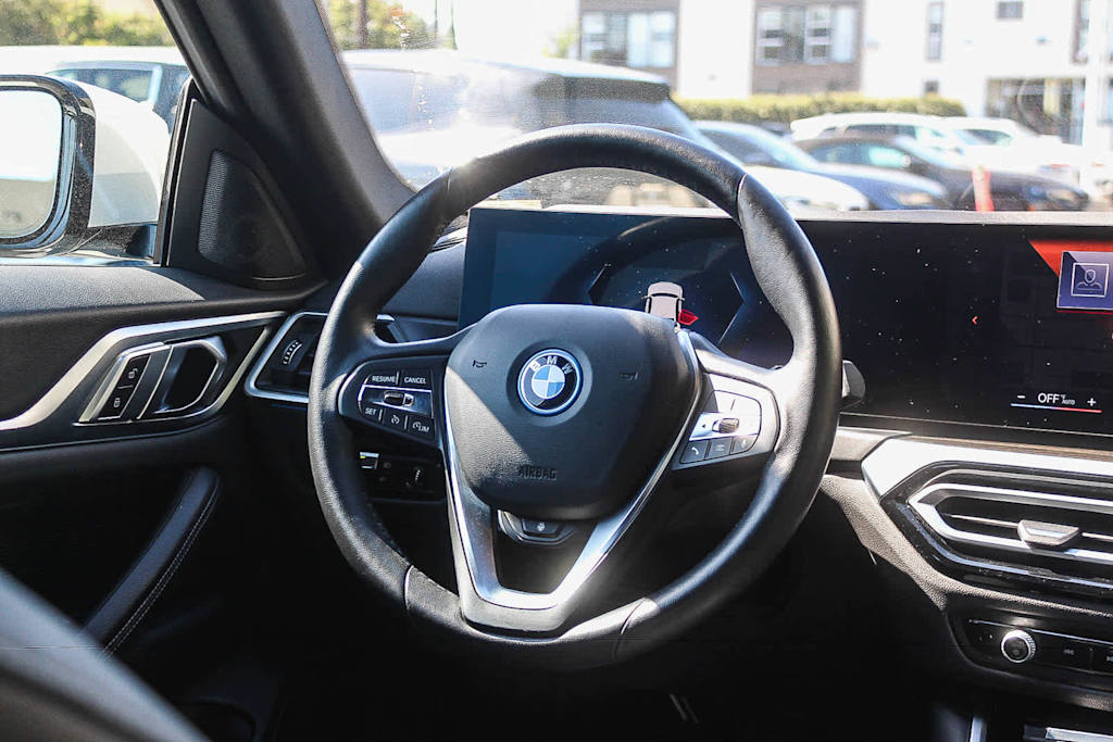 Thumbnail: 2023 BMW i4 - 9