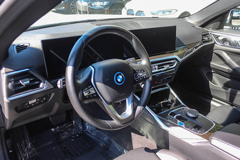 Thumbnail: 2023 BMW i4 - 13