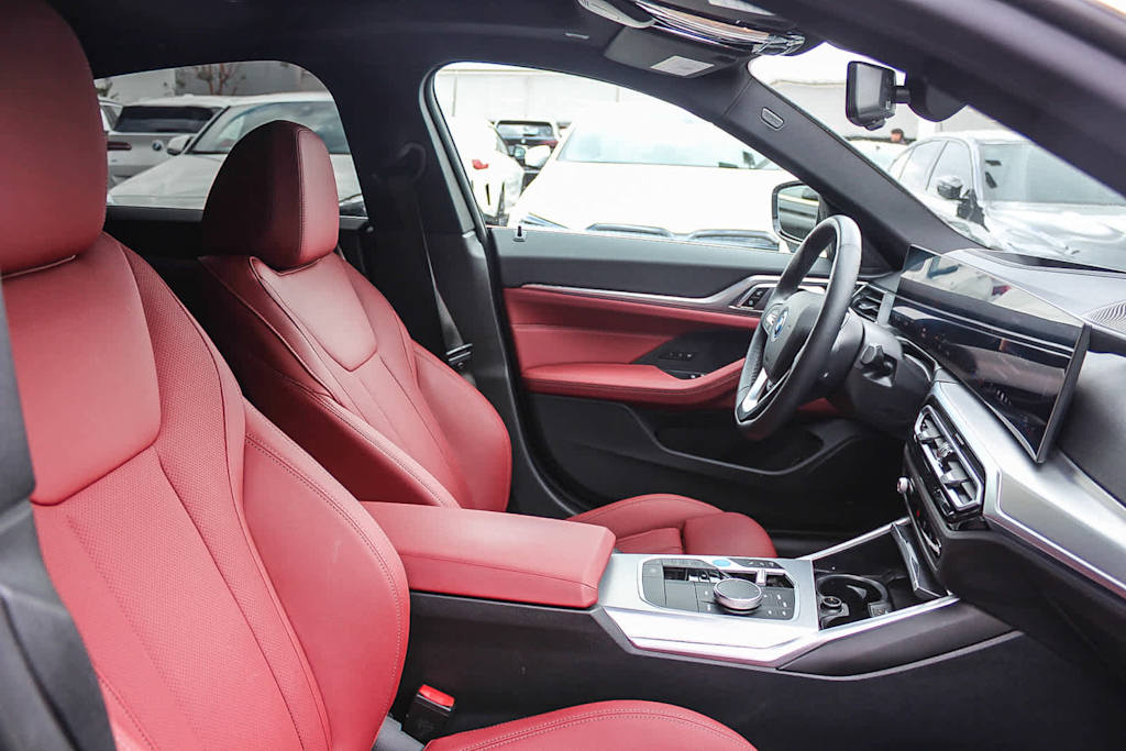 2024 BMW i4 eDrive35 10