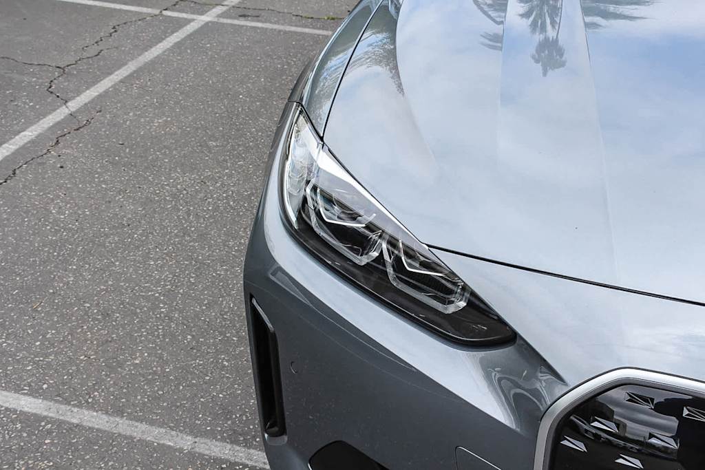 2024 BMW i4 eDrive35 6