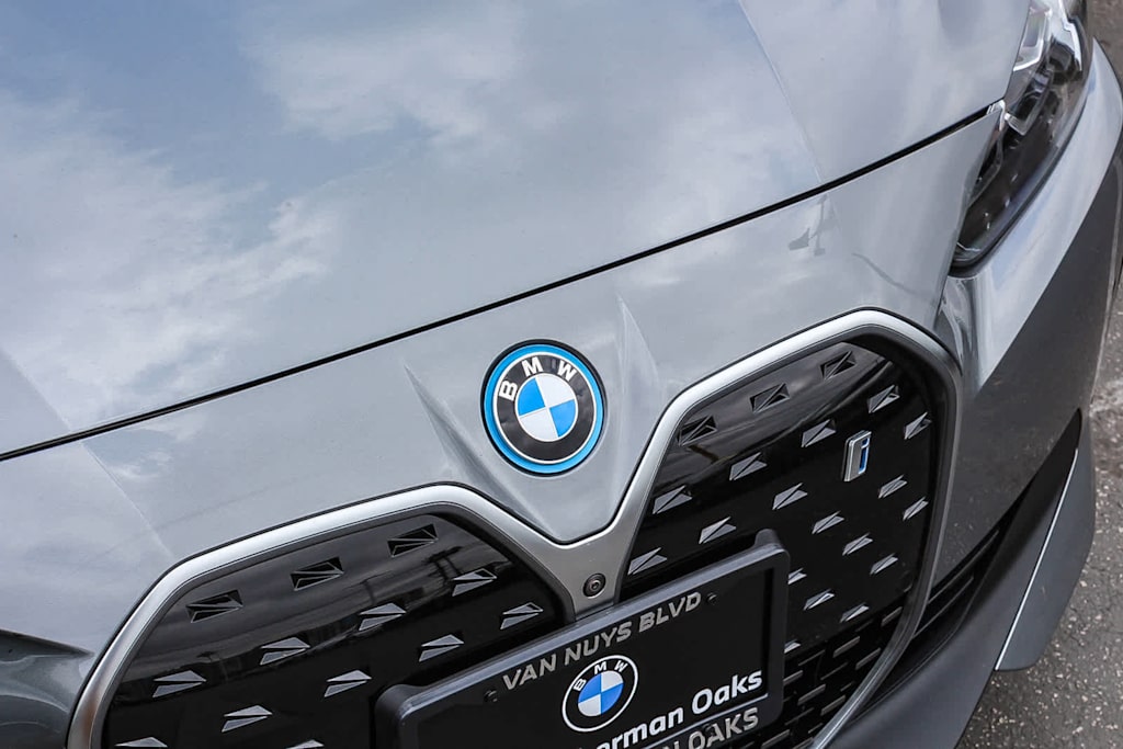 2024 BMW i4 eDrive35 21