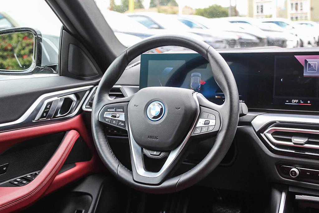 2024 BMW i4 eDrive35 9