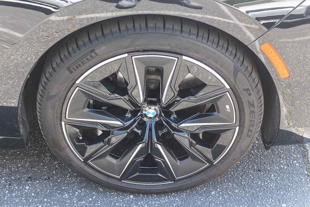 Thumbnail: 2025 BMW i7 - 23