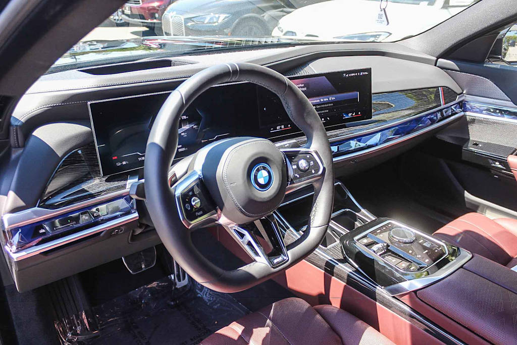 Thumbnail: 2025 BMW i7 - 29