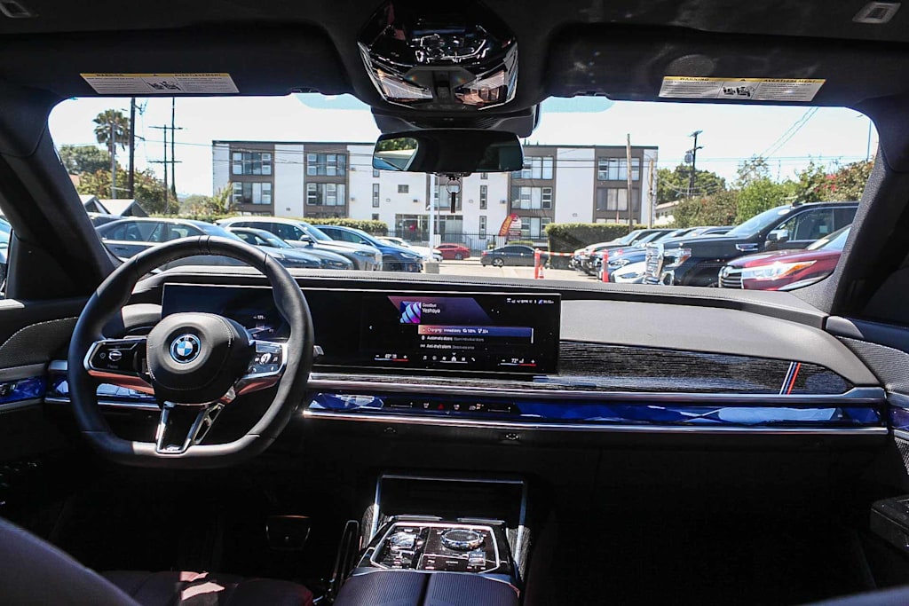 Thumbnail: 2025 BMW i7 - 2