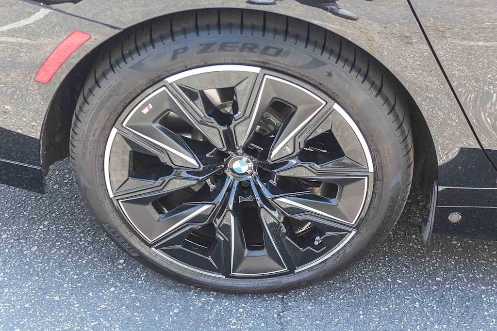 Thumbnail: 2025 BMW i7 - 22