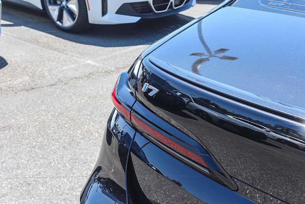 Thumbnail: 2025 BMW i7 - 6