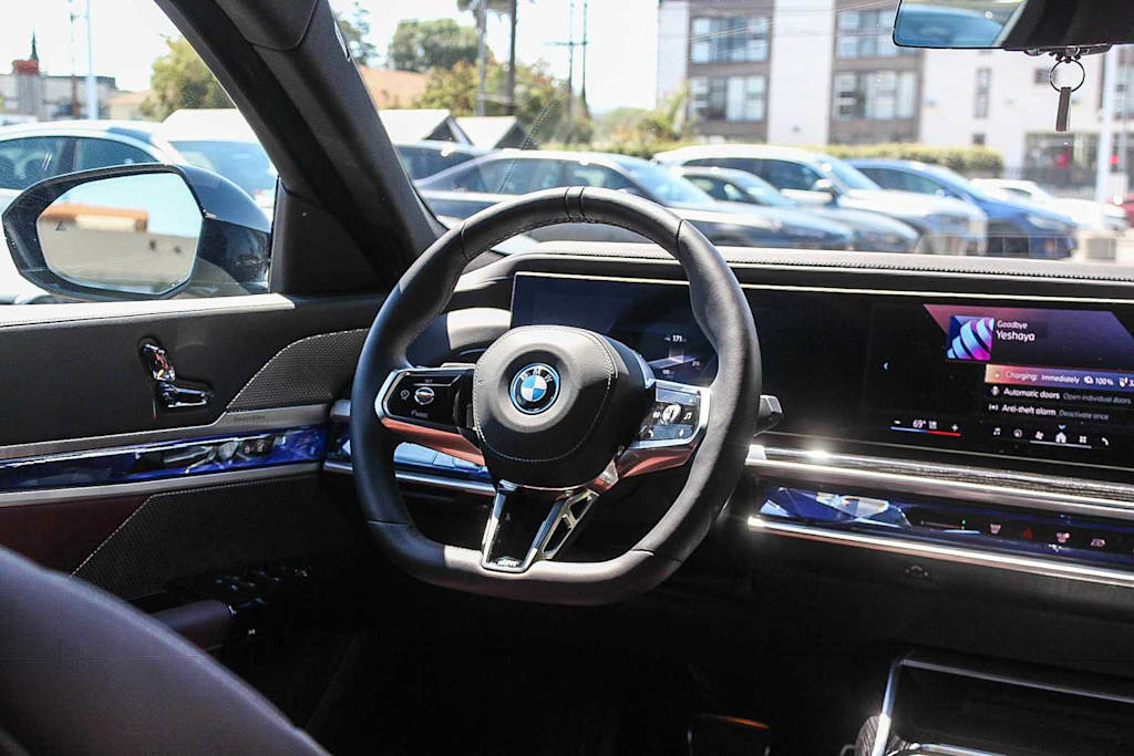 Thumbnail: 2025 BMW i7 - 12