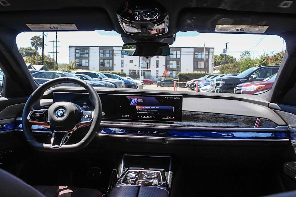 Thumbnail: 2025 BMW i7 - 9
