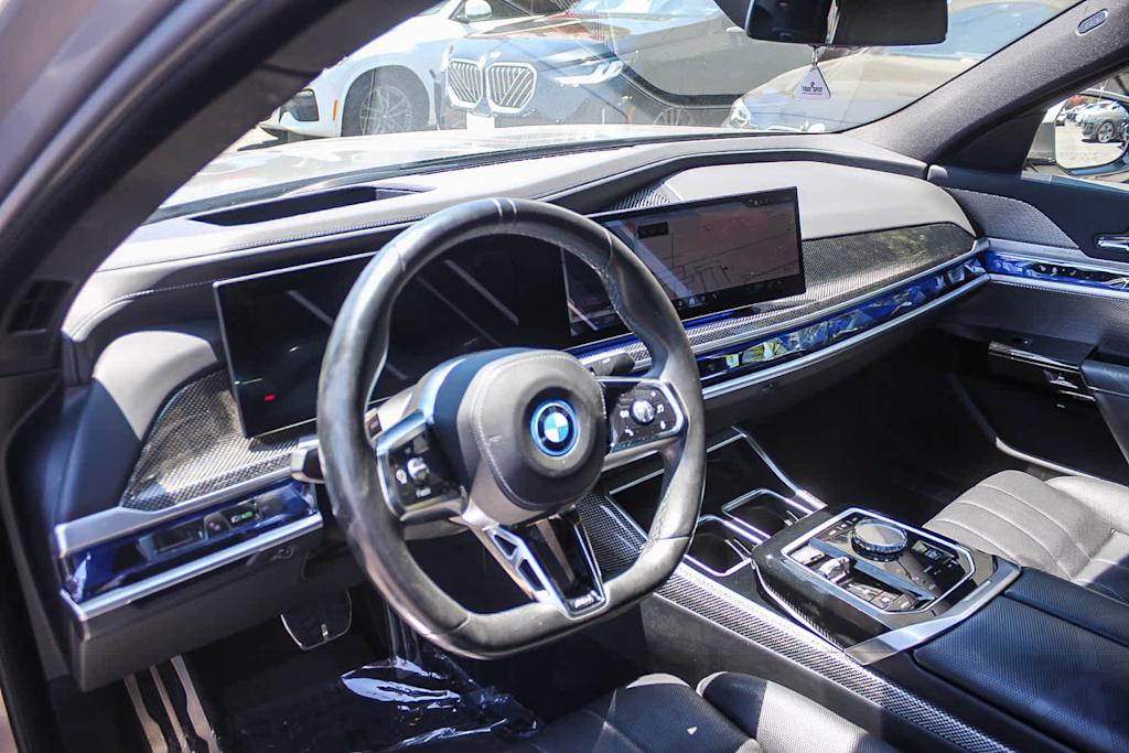 Thumbnail: 2023 BMW i7 - 12