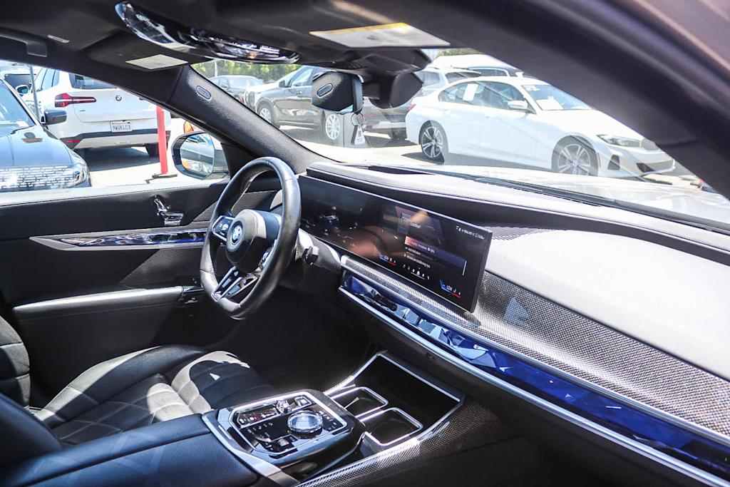 Thumbnail: 2023 BMW i7 - 11