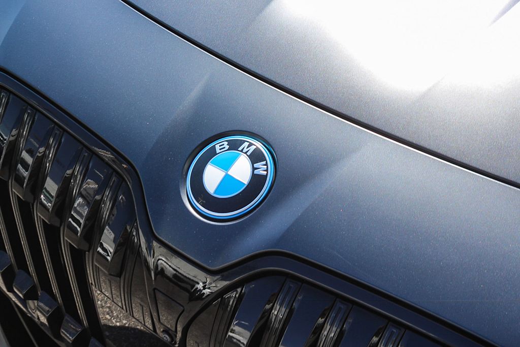 Thumbnail: 2023 BMW i7 - 23