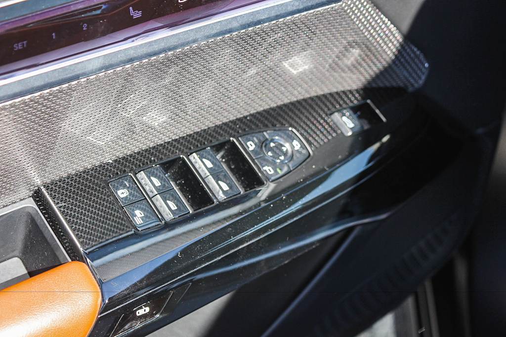 Thumbnail: 2023 BMW i7 - 25