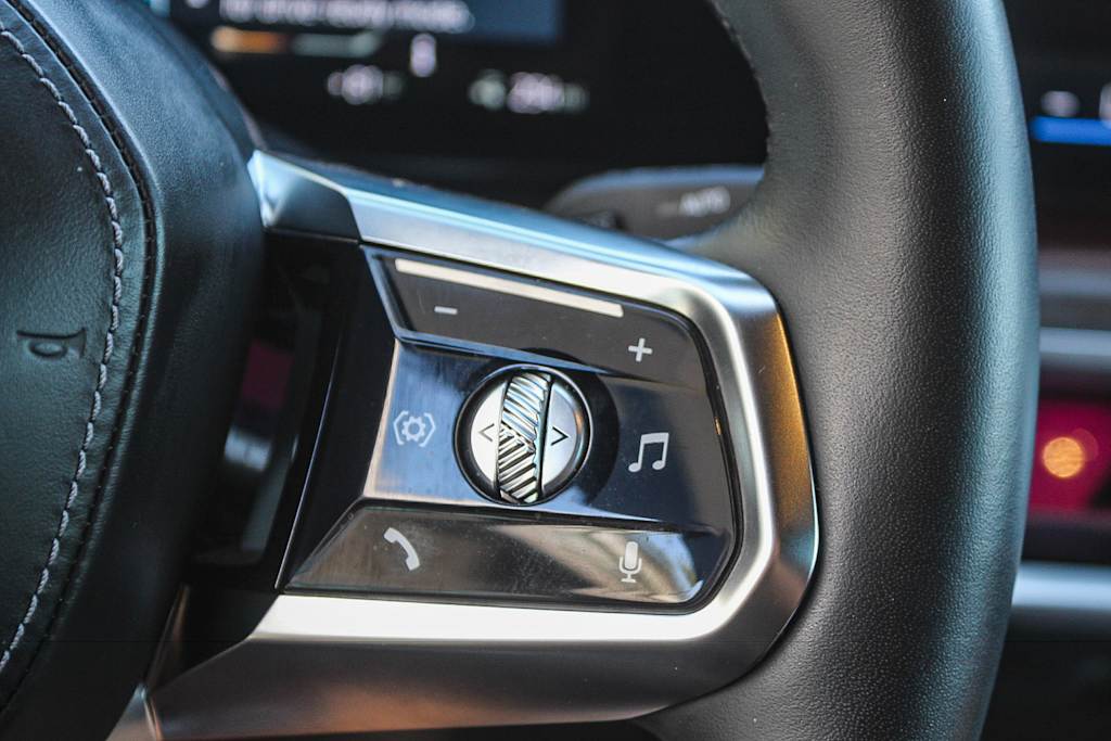 Thumbnail: 2023 BMW i7 - 28