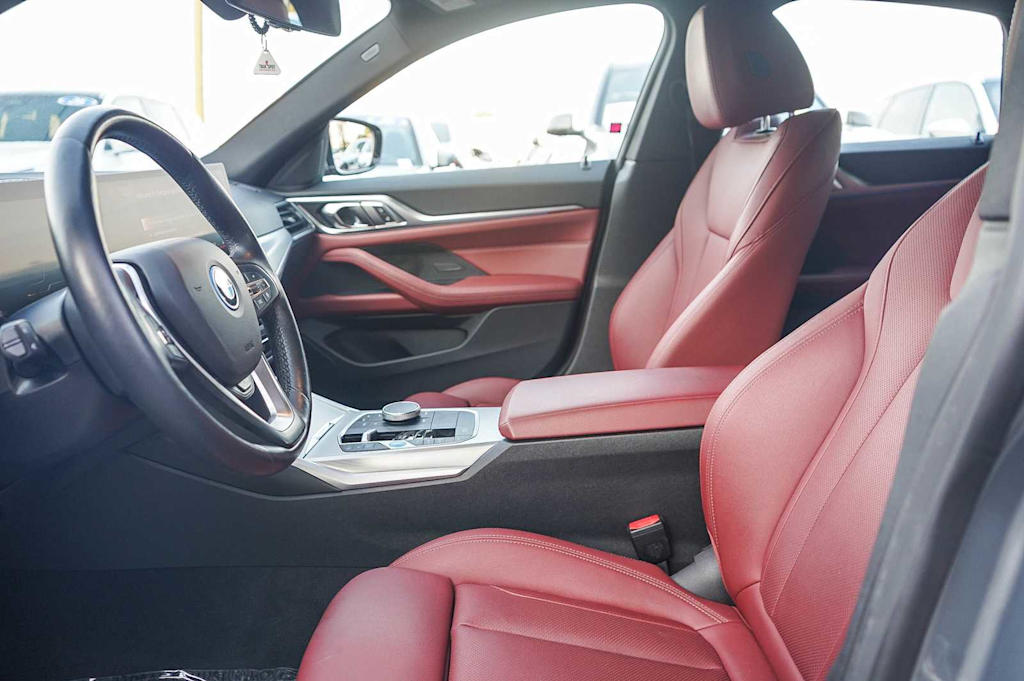 Thumbnail: 2023 BMW i4 - 10