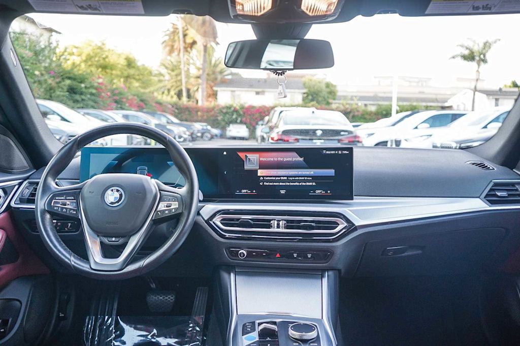 Thumbnail: 2023 BMW i4 - 2