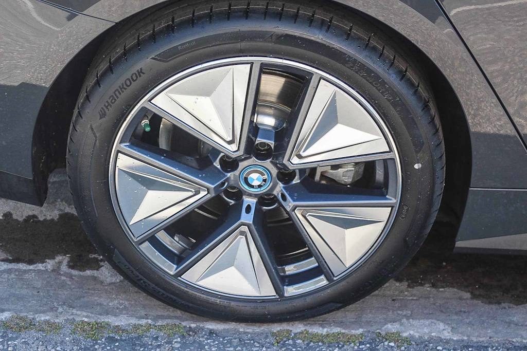 Thumbnail: 2023 BMW i4 - 7