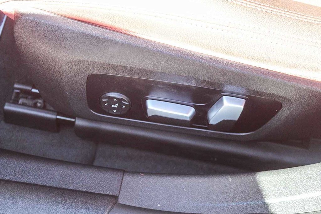 Thumbnail: 2023 BMW i4 - 38