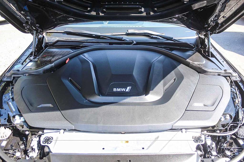 Thumbnail: 2023 BMW i4 - 6