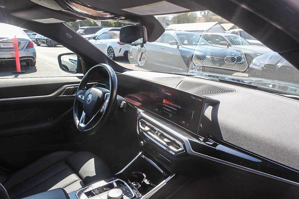 Thumbnail: 2023 BMW i4 - 9