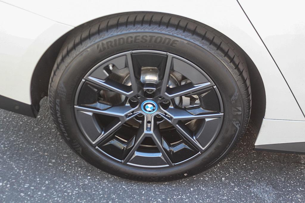 Thumbnail: 2024 BMW i4 - 7