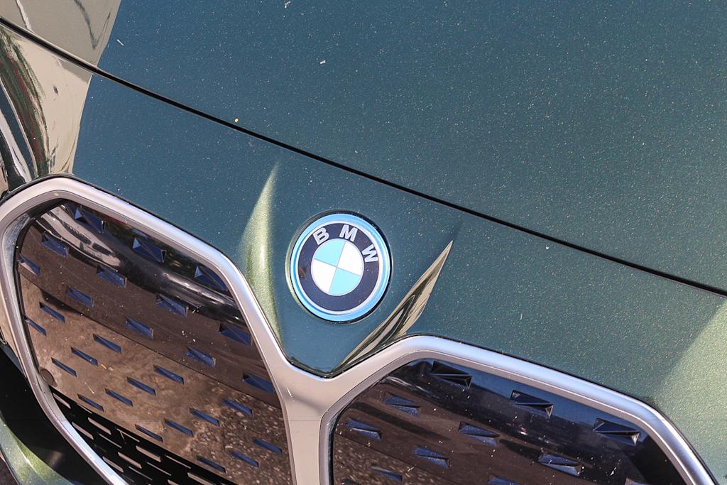 Thumbnail: 2023 BMW i4 - 6