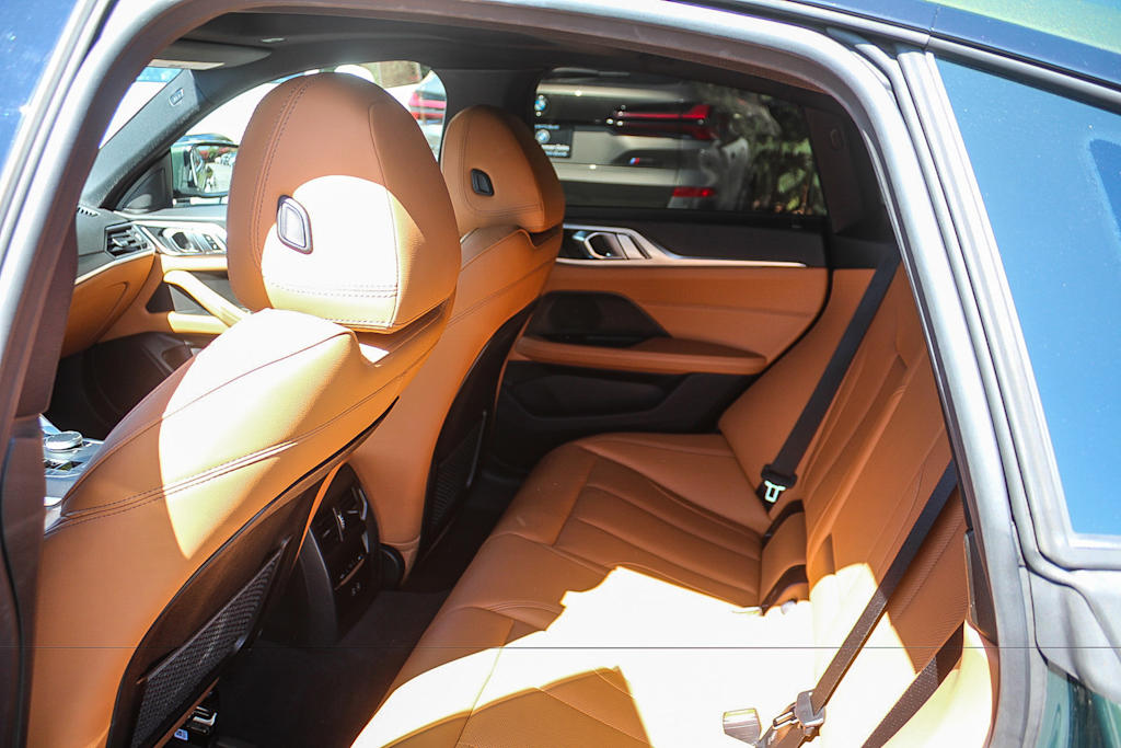 Thumbnail: 2023 BMW i4 - 10