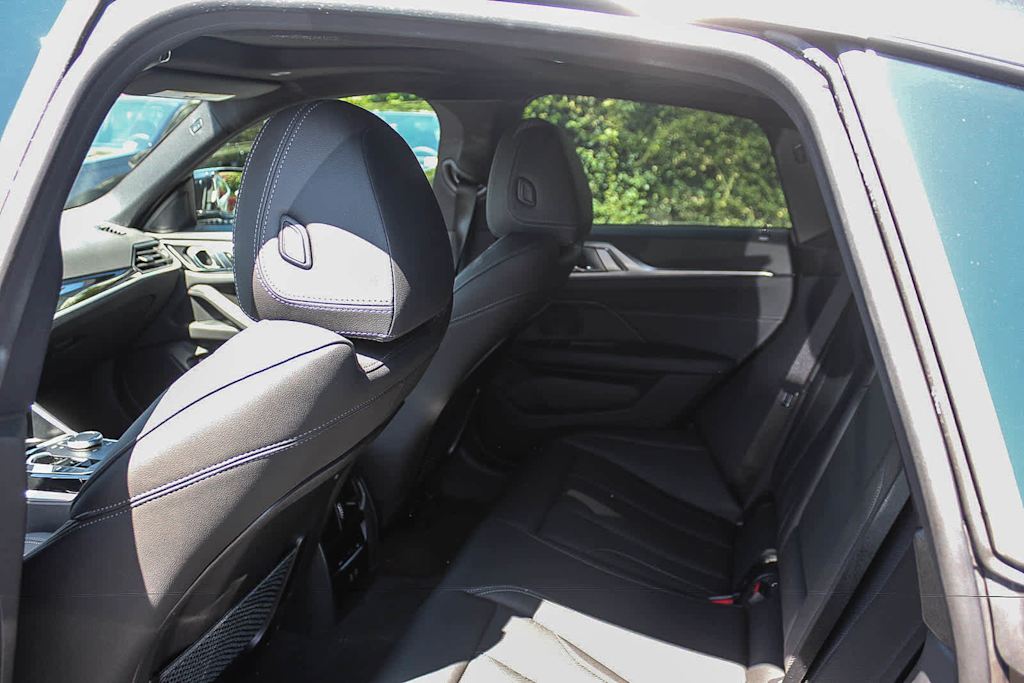 Thumbnail: 2023 BMW i4 - 10