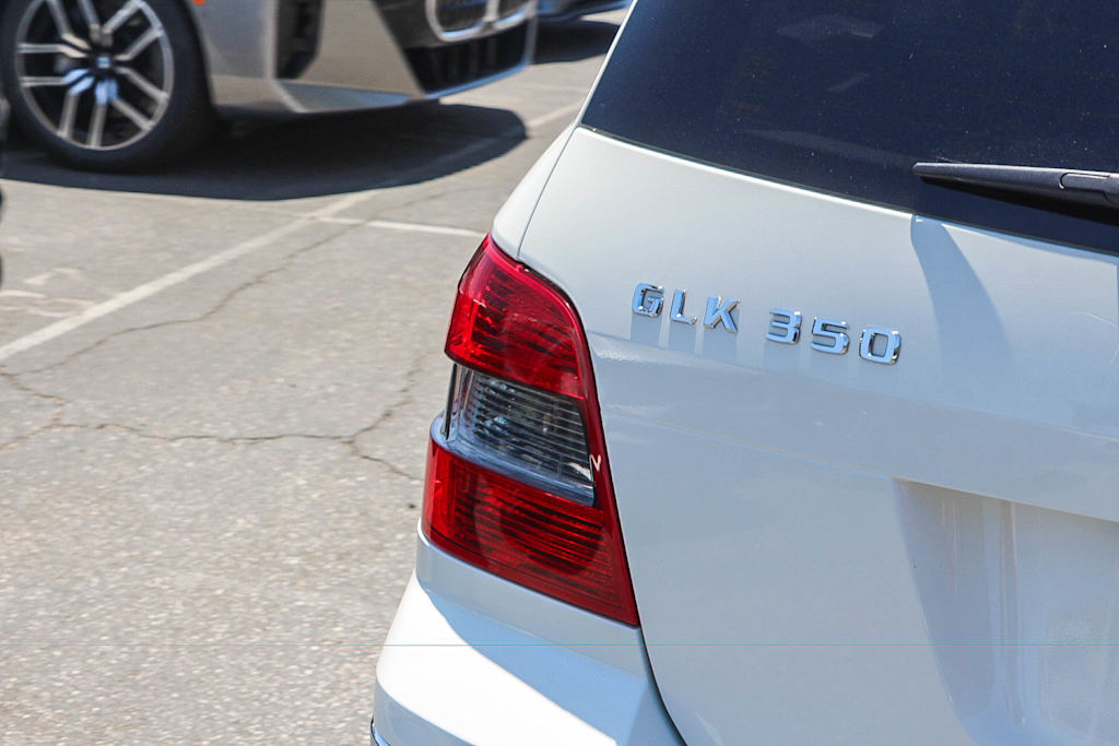 Thumbnail: 2010 Mercedes-Benz GLK - 20