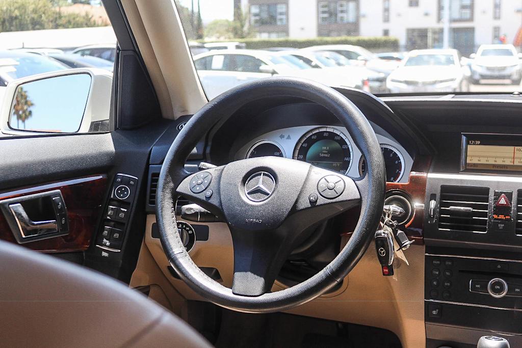 Thumbnail: 2010 Mercedes-Benz GLK - 9