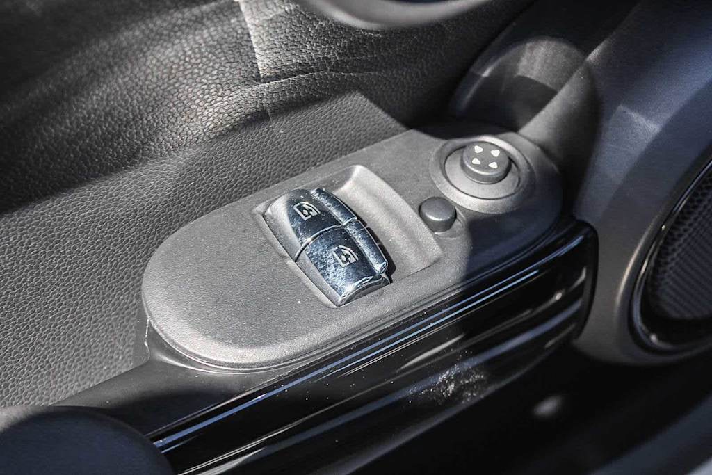 Thumbnail: 2024 MINI Cooper - 24