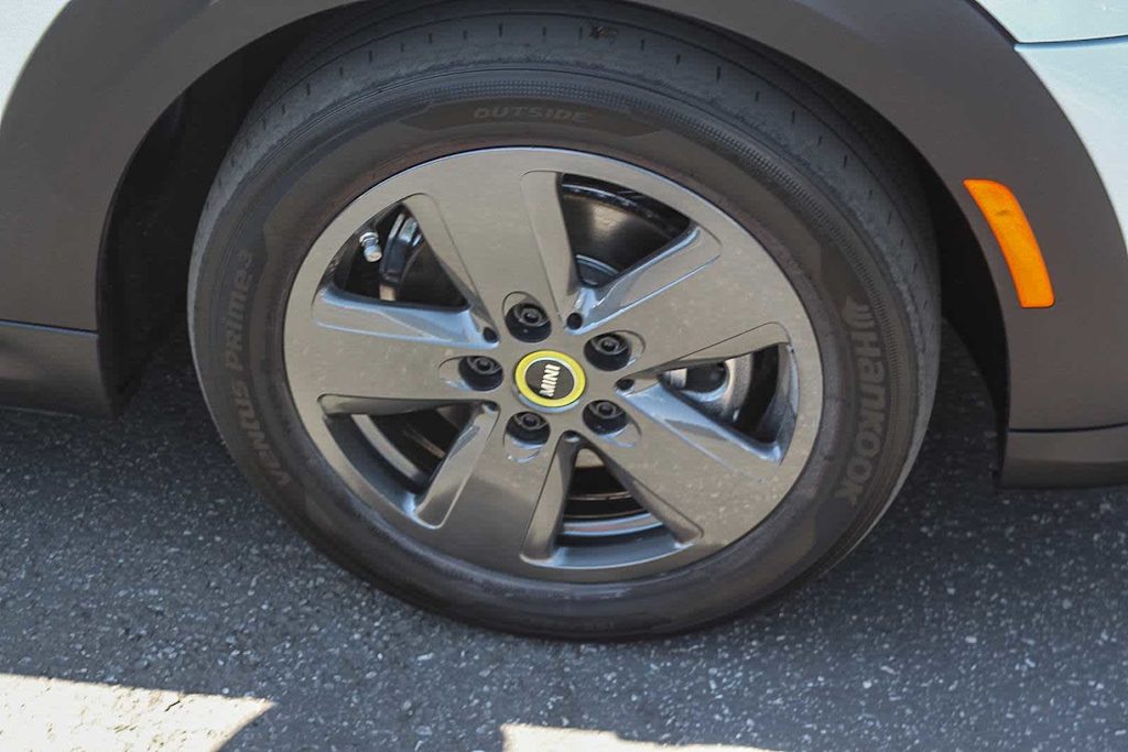 Thumbnail: 2024 MINI Cooper - 22