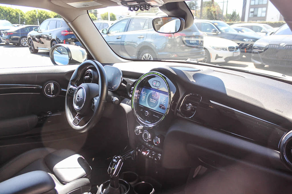Thumbnail: 2022 MINI Cooper - 11