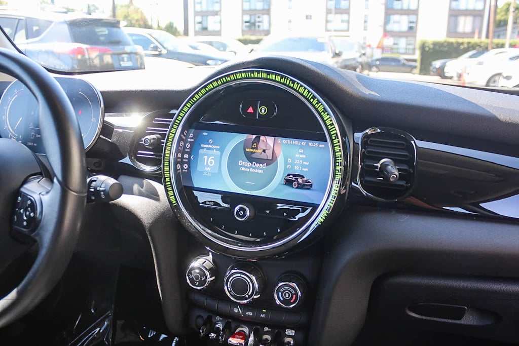 Thumbnail: 2022 MINI Cooper - 2