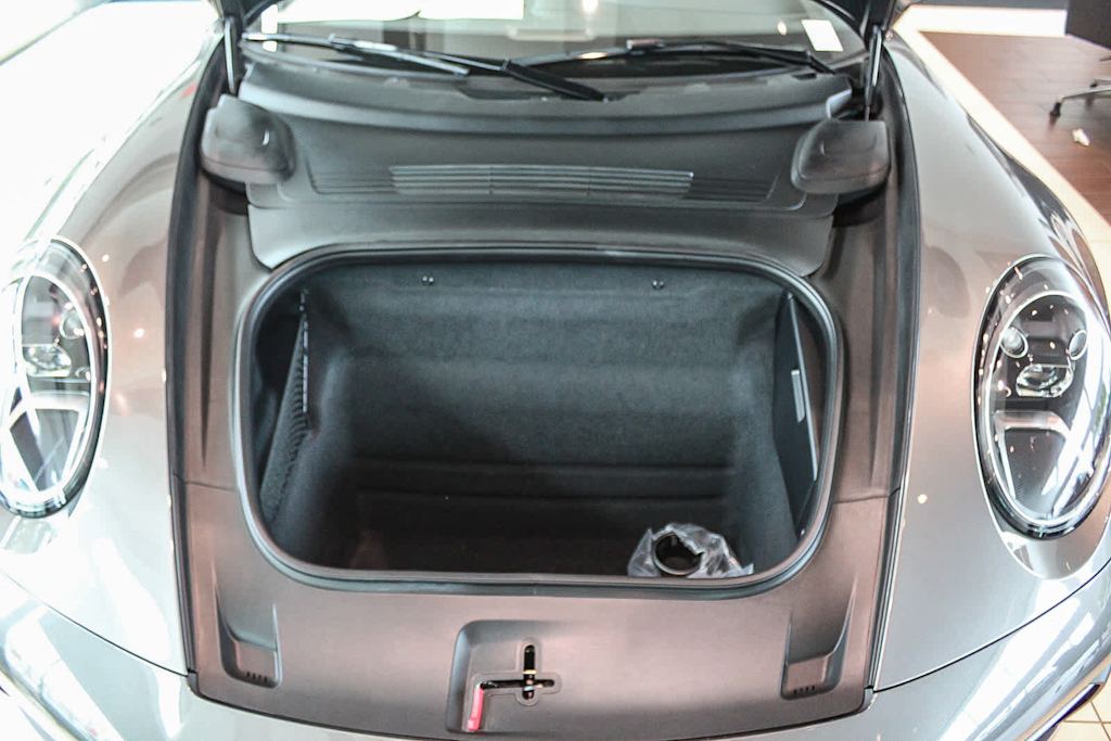 2024 Porsche 911 Carrera 4S 28