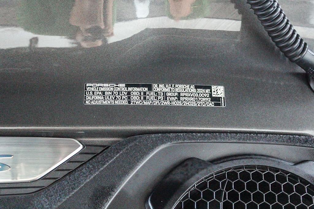 2024 Porsche 911 Carrera 4S 27