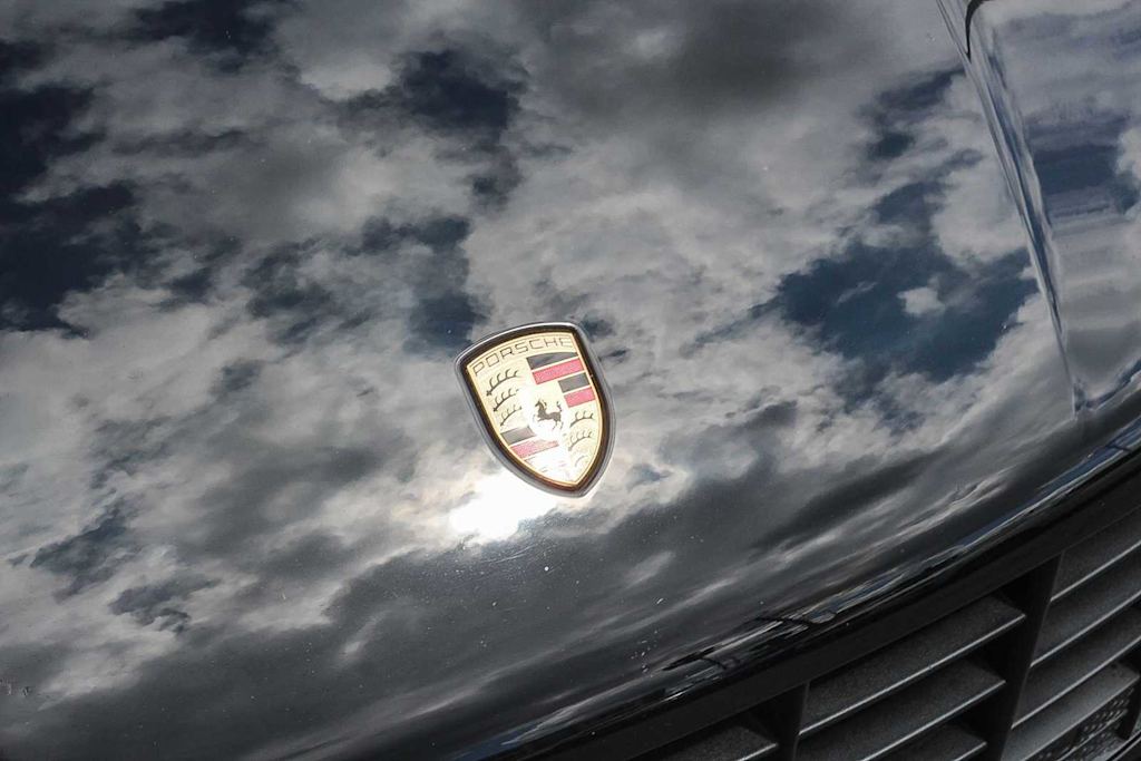 Thumbnail: 2018 Porsche Macan - 23