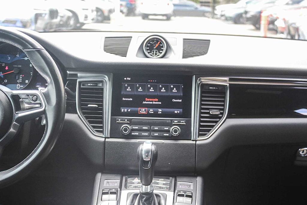 Thumbnail: 2018 Porsche Macan - 9