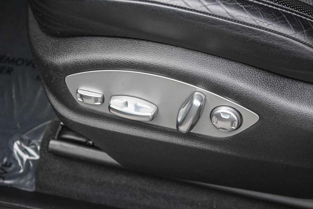 Thumbnail: 2018 Porsche Macan - 26