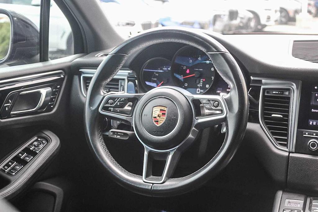 Thumbnail: 2018 Porsche Macan - 12