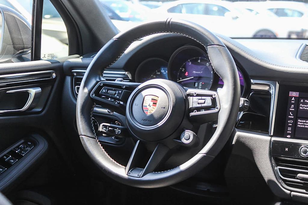 Thumbnail: 2023 Porsche Macan - 8